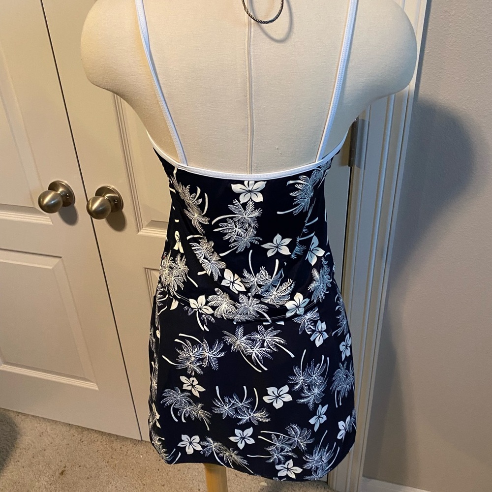 St Johns Bay Navy & White Tropical Floral Two Pc Swim Suit w Wrap Cover up - Picture 6 of 10